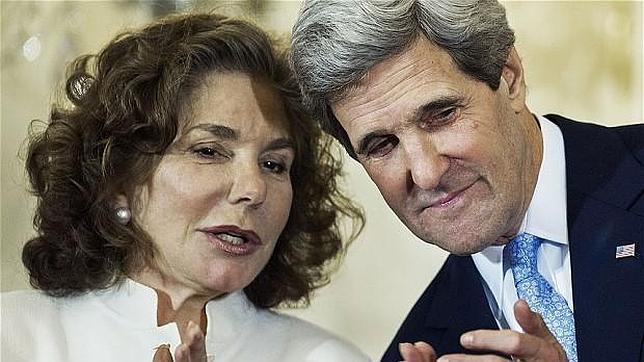 Teresa Heinz, la esposa de John Kerry, hospitalizada de urgencia en Boston