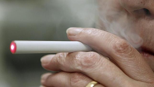 La OMS desaconseja el uso de cigarrillos electrónicos hasta que se pruebe su efectividad y seguridad