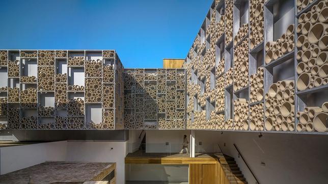 Detalle del exterior del Centro de Cerámica de Triana