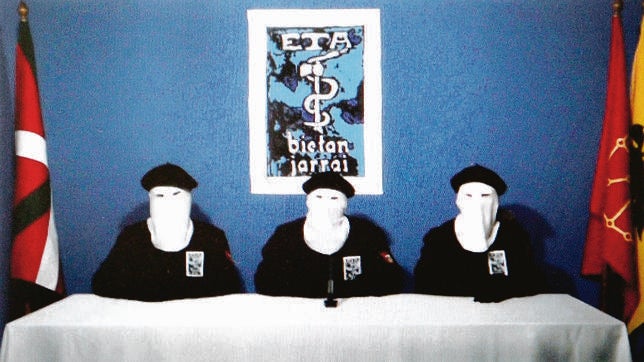 ETA hará llegar su «opinión concreta» a los promotores del Foro Social