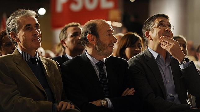 Jáuregui cree que Patxi López «juega en el campo de la sucesión» del PSOE