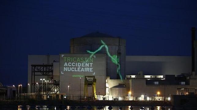 Greenpeace ocupa una central nuclear del sur de Francia exigiendo su cierre