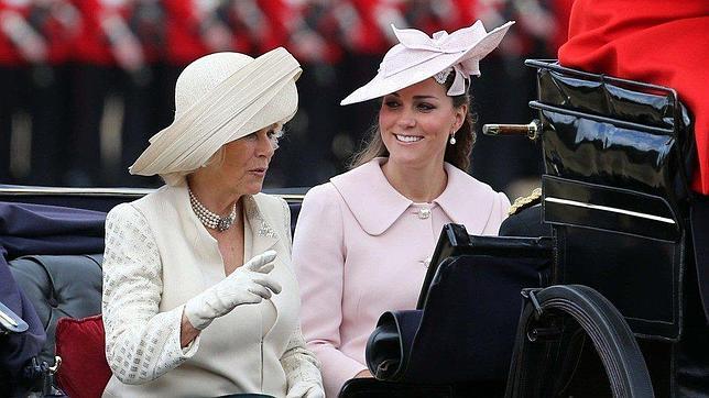 Las abuelas del bebé real hacen quinielas sobre su nacimiento