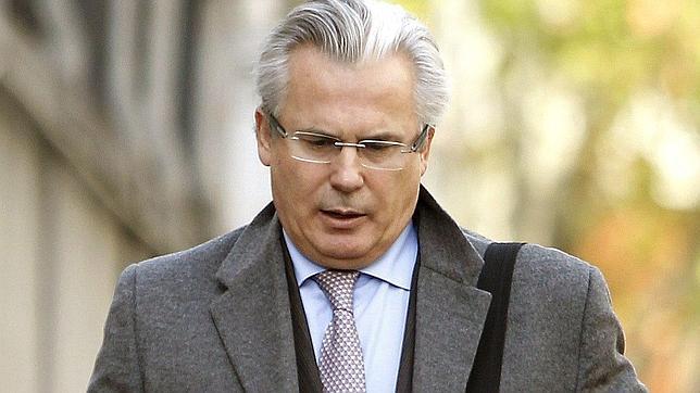 Justicia reclama a Garzón los 73.200 euros que cobró durante su suspensión cautelar
