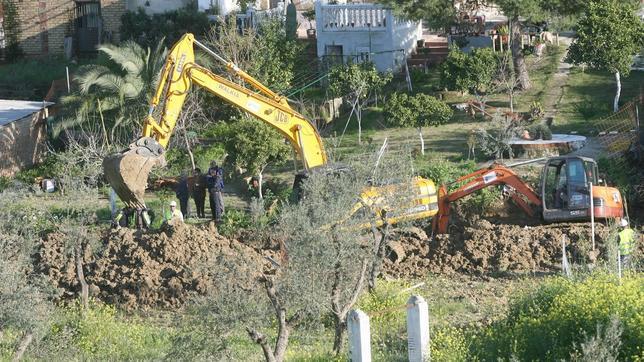 Cuando Marta desapareció no habían concluido unas obras de canalización de un arroyo por lo que se pensó que pudo ser enterrada allí
