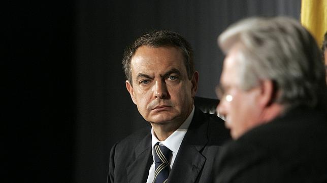Zapatero «asesora» en el «proceso de paz» de Colombia