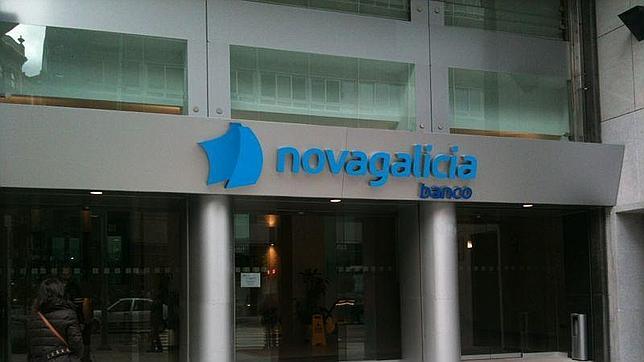 CaixaBank contrata analistas para estudiar la posible compra de NCG Banco