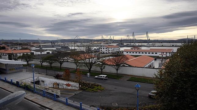 Defensa admite errores en su listado de «vendibles» en Ferrol