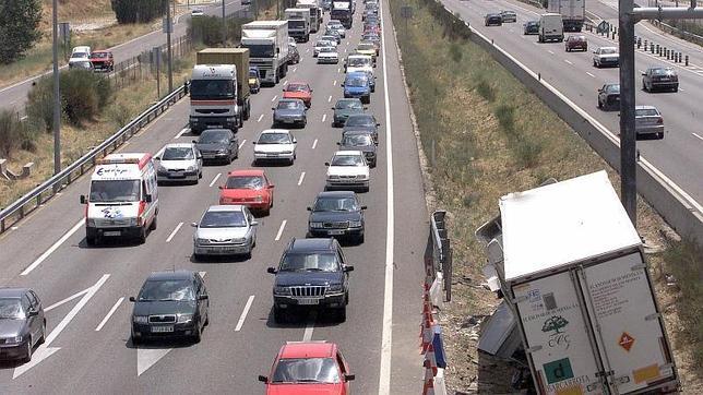 Accidente de tráfico en el kilómetro 24 de la carretera de La Coruña (N-VI)
