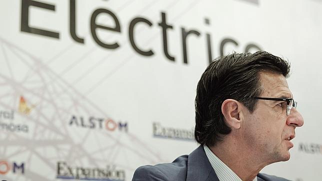 Soria advierte de que sin la reforma energética el sector quebraría
