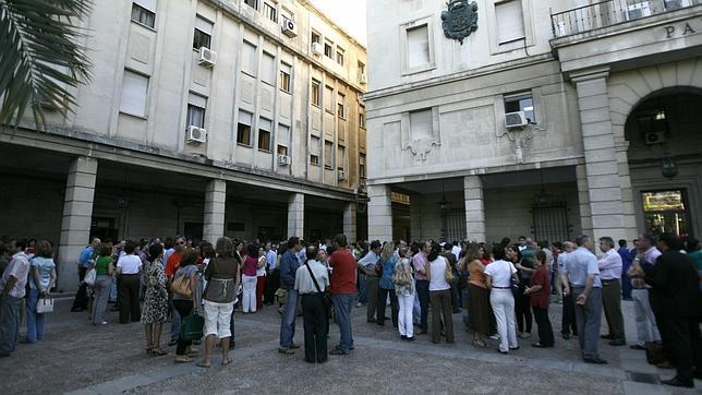 La crisis dispara las agresiones a los funcionarios