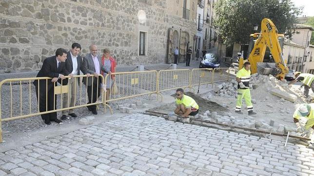 El Ayuntamiento invierte 60.000 euros en la Plaza del Conde