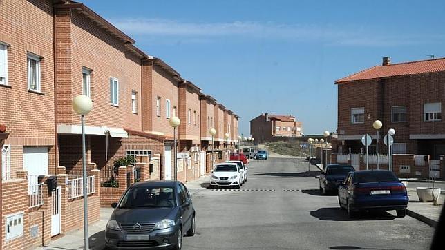 Ausbanc pide ilegalizar 1.500 inmuebles de Chozas de Canales