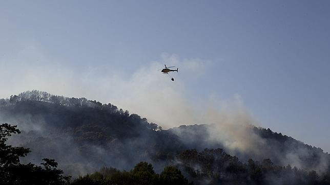 El incendio de Mallorca, que ha quemado ya 1.600 hectáreas, podría estabilizarse mañana