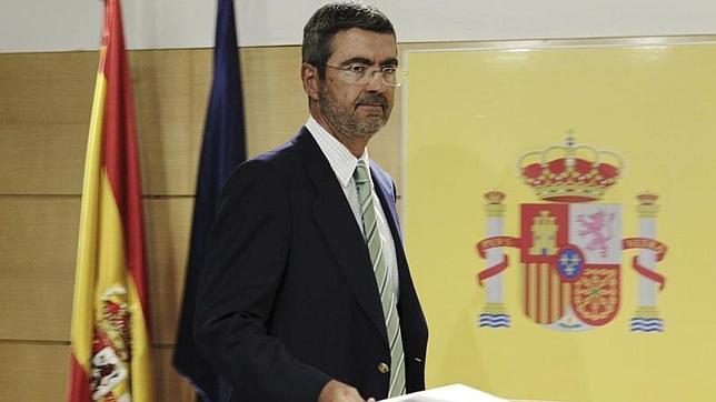 El Gobierno pide a la banca que apoye el mercado de renta fija para pymes