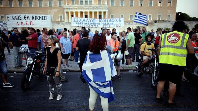 El fondo de rescate desembolsa 2.500 millones a Grecia del siguiente tramo del rescate