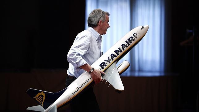 Ryanair cree que será «inevitable» cobrar por el equipaje de mano