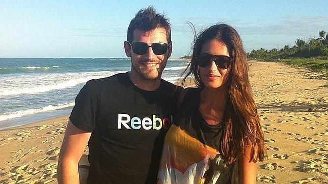 Sara e Iker viajan a Corral para comunicar a su familia que esperan un niño