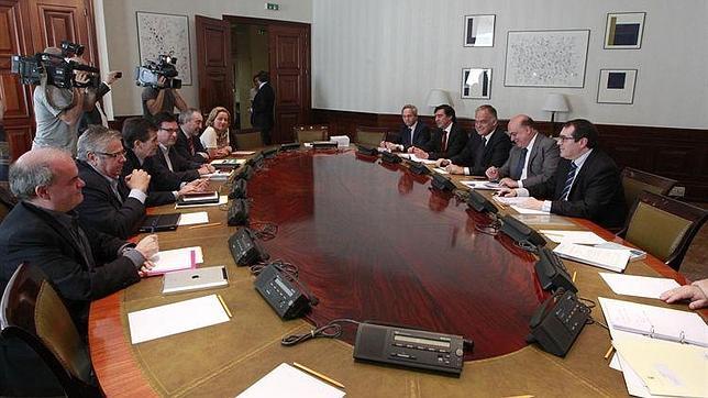 La Comisión Constitucional del Congreso aprueba la Ley de Transparencia