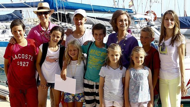 La Princesa y sus hijas, Leonor y Sofía, llegan a Palma