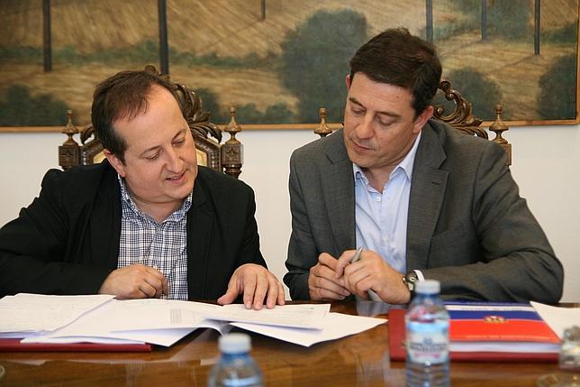 Al servicio del BNG y a sueldo de la Diputación de Lugo