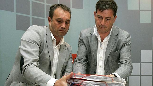 El recuento de avales para las primarias resta 284 a Besteiro y 115 a Vázquez