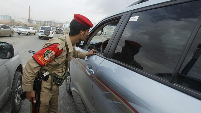 Ocho militares yemeníes mueren al ser derribado su helicóptero en un ataque terrorista