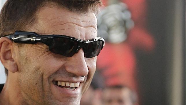 Una microcámara en las gafas de sol de Djukic