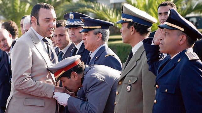 Mueren 16 guadias reales en un accidente de autobús en Marruecos