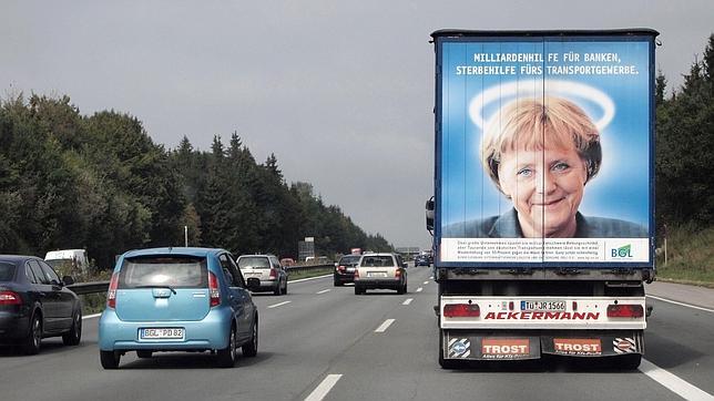 Un socio político de Merkel quiere imponer peaje a extranjeros en autopistas alemanas