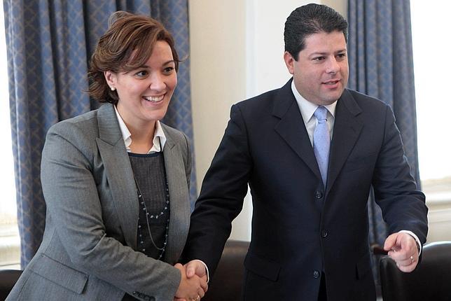 El PP reprocha a la alcaldesa de La Línea que no condene el lanzamiento de bloques