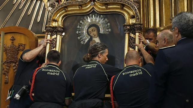 ...Y La Paloma descendió del altar