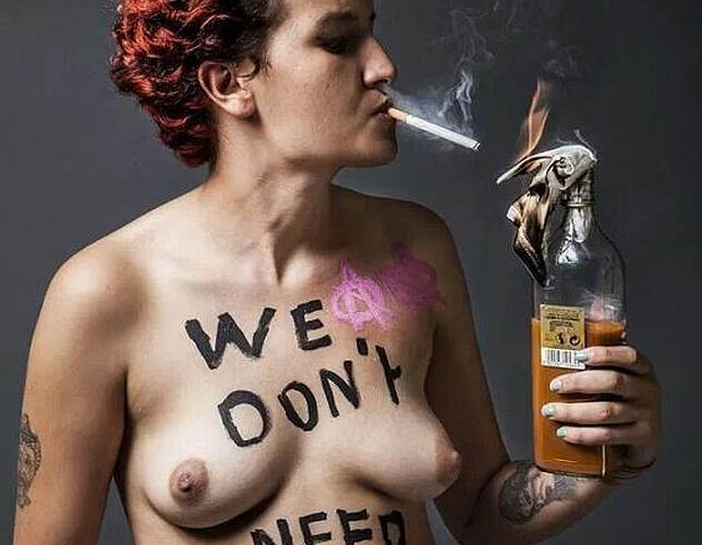 Amina Sbui desafía a las autoridades publicando otra fotografía en «top less»