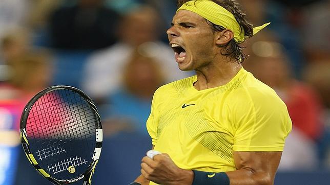 Nadal vence a Federer y apunta al «número 1»