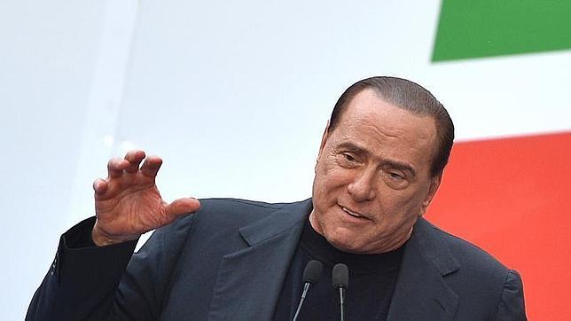 Berlusconi asegura que no pedirá el indulto