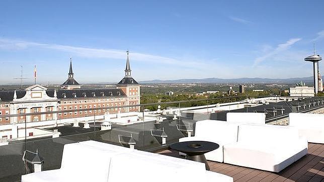 Diez terrazas para disfrutar el verano desde las alturas en Madrid