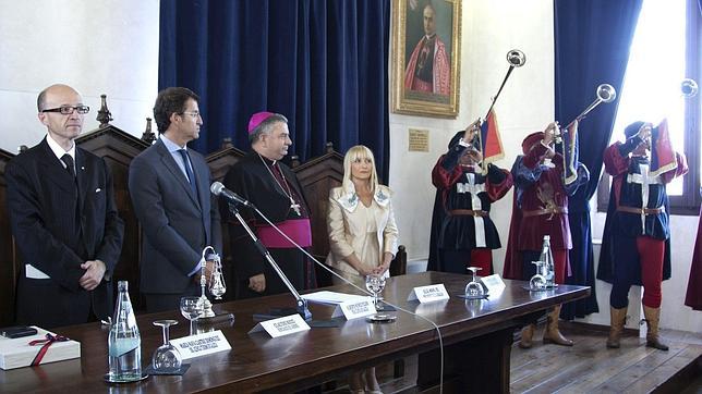 Feijóo destaca el «espíritu de fraternidad» entre Santiago y Asís