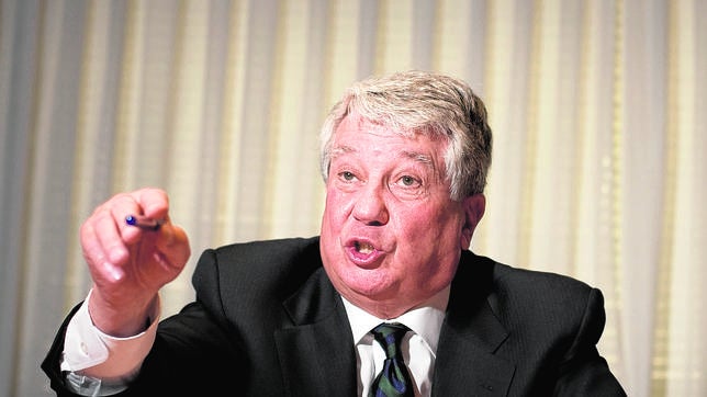 La CEOE insta al Gobierno a «abrir la puerta de la financiación»