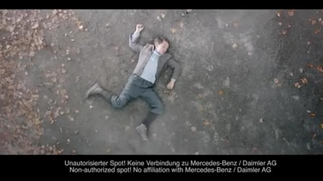 Polémica en Alemania por un falso spot de un Mercedes que atropella a un Hitler niño