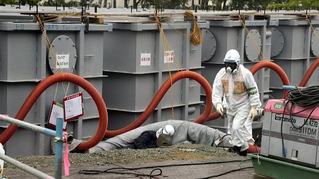 La central de Fukushima presenta otra vía de escape de agua radiactiva