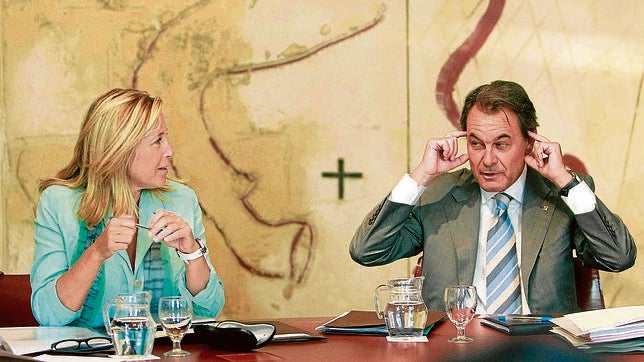 El PPC reprocha a Mas que se sitúe junto a unos catalanes e «ignore» al resto