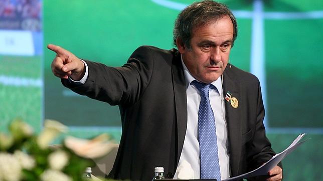 Platini no ve mal que el Madrid pague 100 millones por Gareth Bale