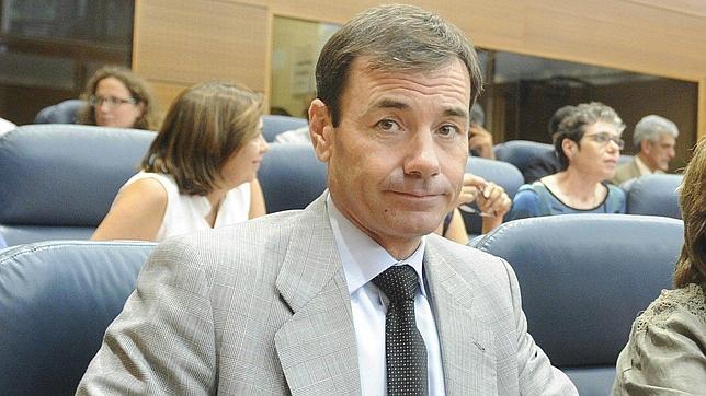 El PP denuncia a Tomás Gómez por un «pufo» de 42 millones en el tranvía de Parla