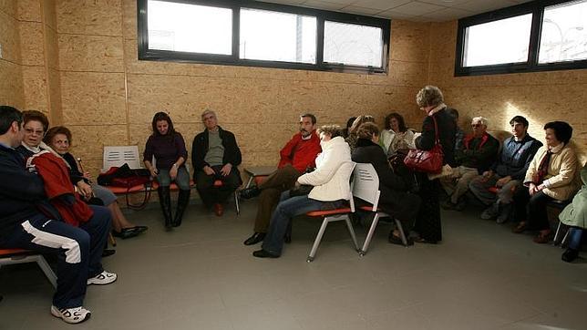 El Defensor del Paciente elabora un «decálogo» para evitar una lista de espera prolongada en la sanidad
