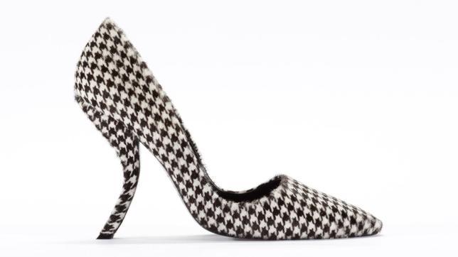 Lo último: los tacones torcidos