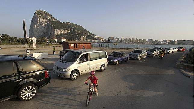 Bruselas también investigará si la ampliación del Peñón cumple la legislación de la UE