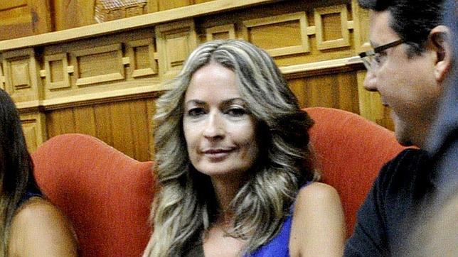 Olvido Hormigos, en un pleno del Ayuntamiento de Yébenes