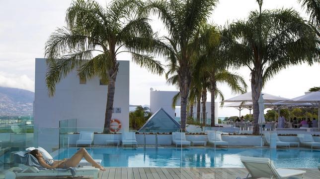 El laboratorio de belleza donde los famosos escapan de la vejez