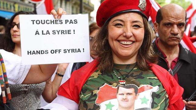 Francia se manifiesta simultáneamente «a favor» y «en contra» de la intervención militar en Siria