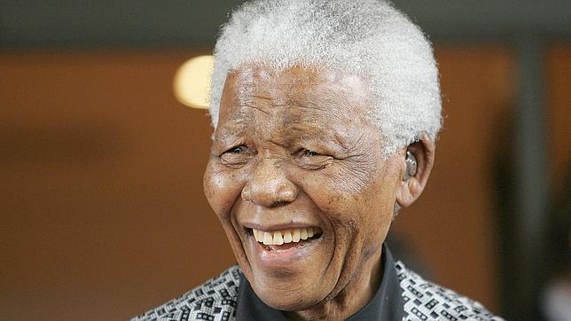 Nelson Mandela abandona el hospital pero su estado sigue siendo crítico